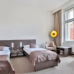 Embassy By Lh 4* Prag