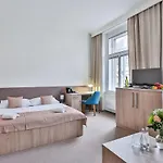 Aparthotel Embassy By Lh 4*