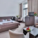 Embassy By Lh 4* Prag