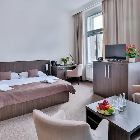 Embassy By Lh 4* Praga
