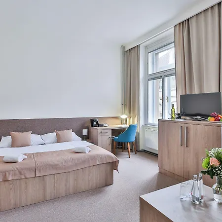 Embassy By Lh Прага