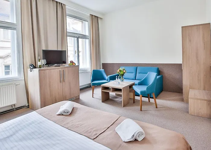 Apartahotel Embassy By Lh